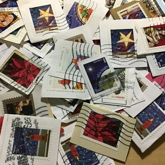 500 Christmas Postage Stamps - Picture 6 of 6
